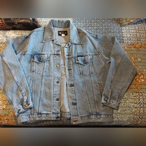 Harley Davidson Mens Jean jacket, size large.